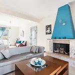 Blue Pearl Villa *